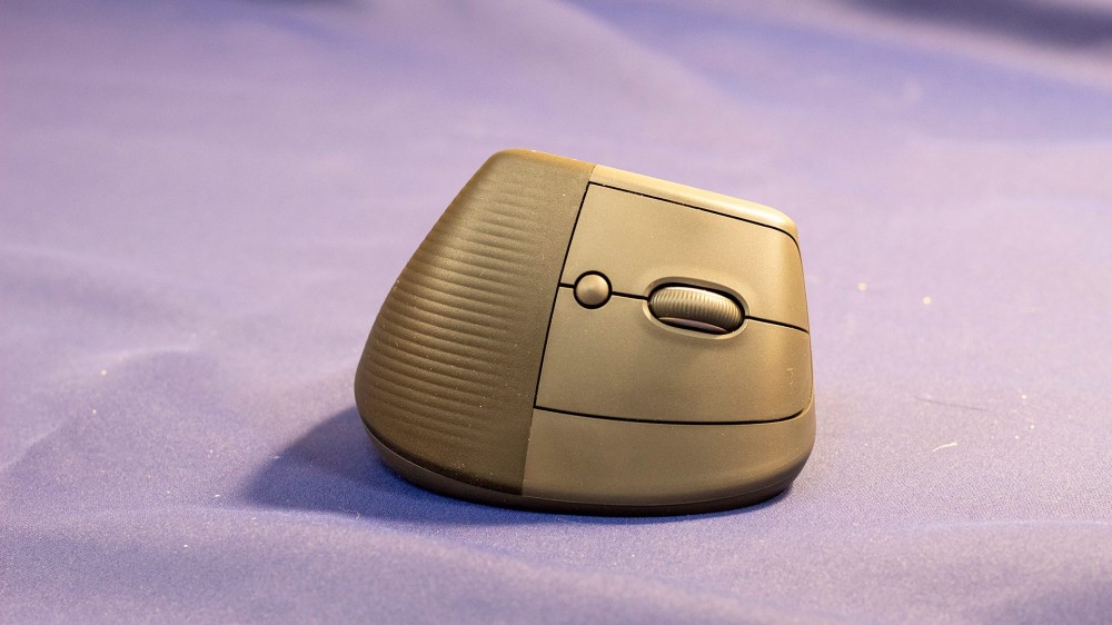 The Logitech Lift seen from the side with clicky buttons