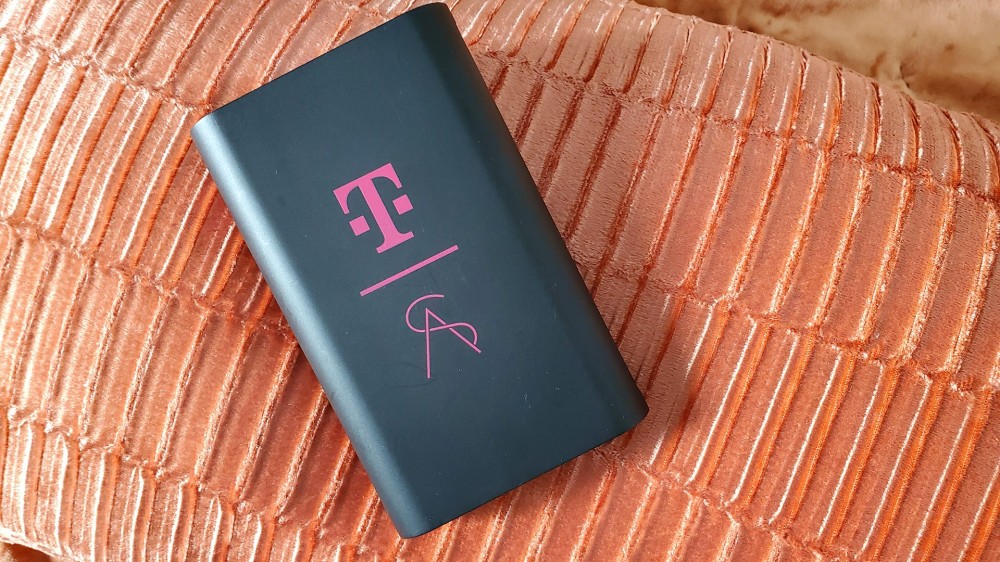 The T-Mobile Samsara Un-carrier On's battery pack with a logo.