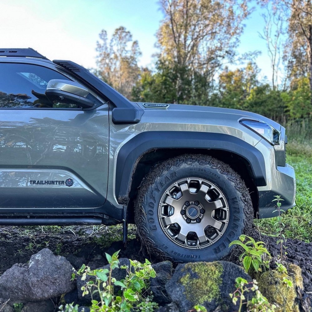 The new Tacoma’s shock-absorbing seats help you keep your eyes on the prize